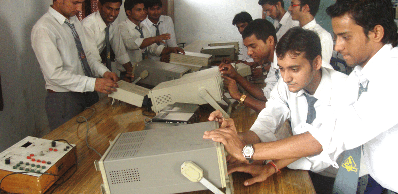 Shivdan Singh Institute of Technology and Management Aligarh Labs photo 3